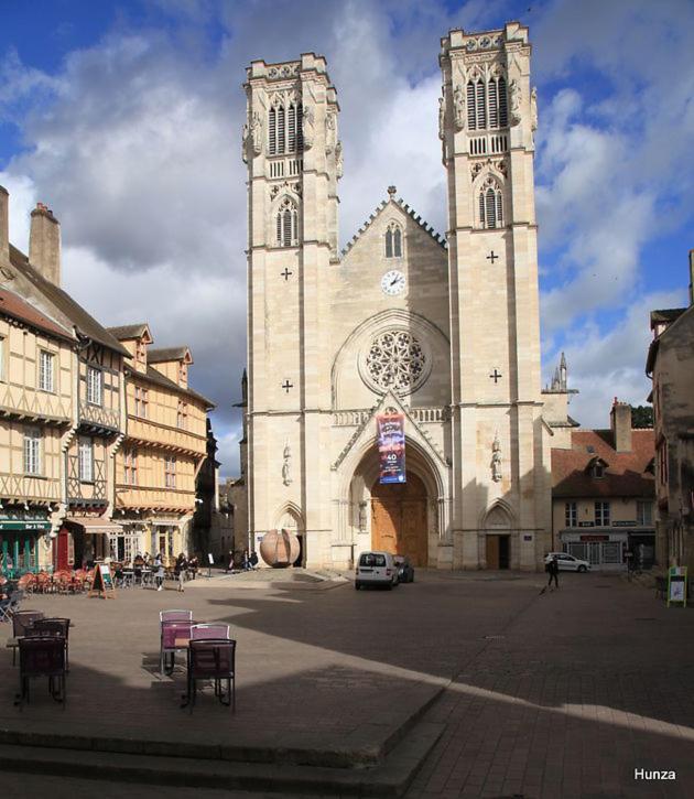 L'albizia 3 épis Saint-Maurice-en-Riviere